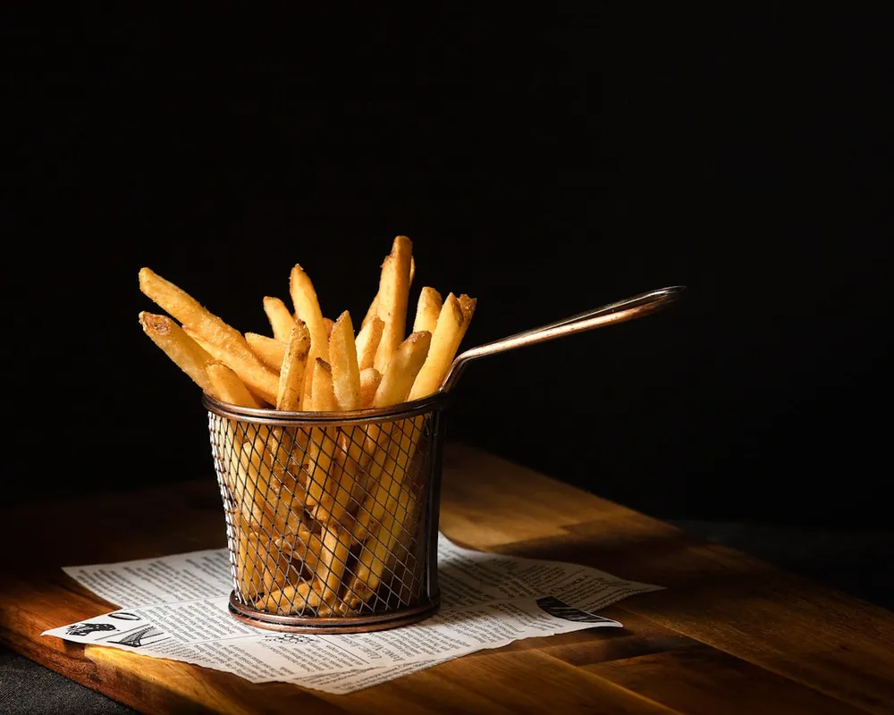 A basket of golden fries